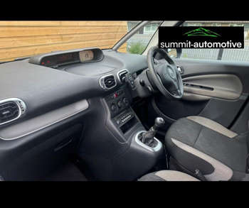 Car Image 19