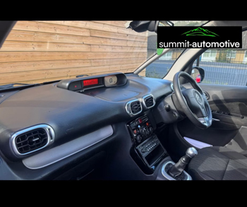 Car Image 17