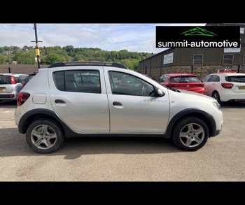 Car Image 11