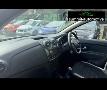 Car Image 18
