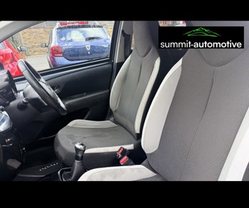 Car Image 19