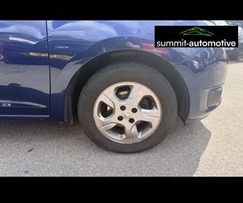 Car Image 21