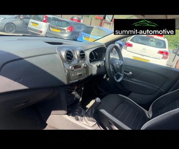 Car Image 18
